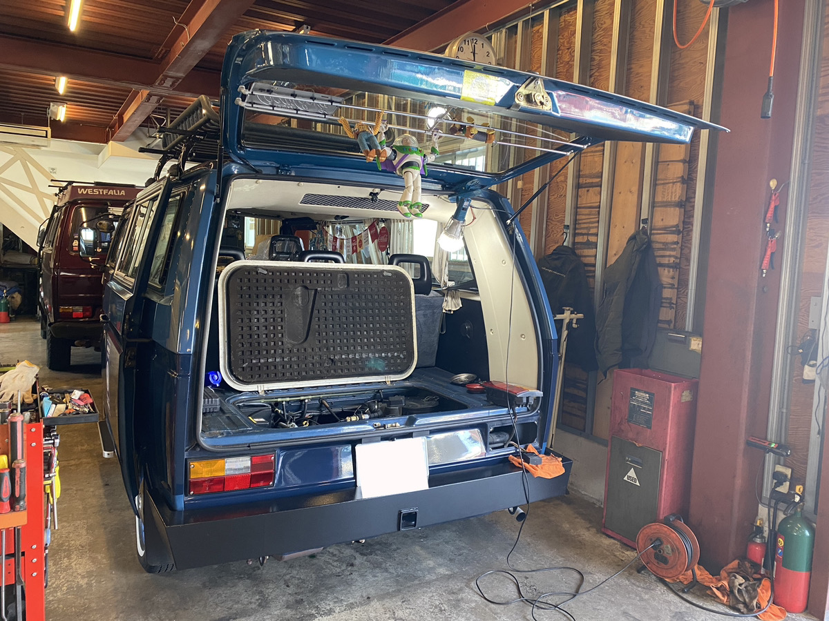 vw ヴァナゴン　バナゴン　T3 ICU アイドルコントロールユニット vw ヴァナゴン バナゴン T3 ICU アイドルコントロールユニット